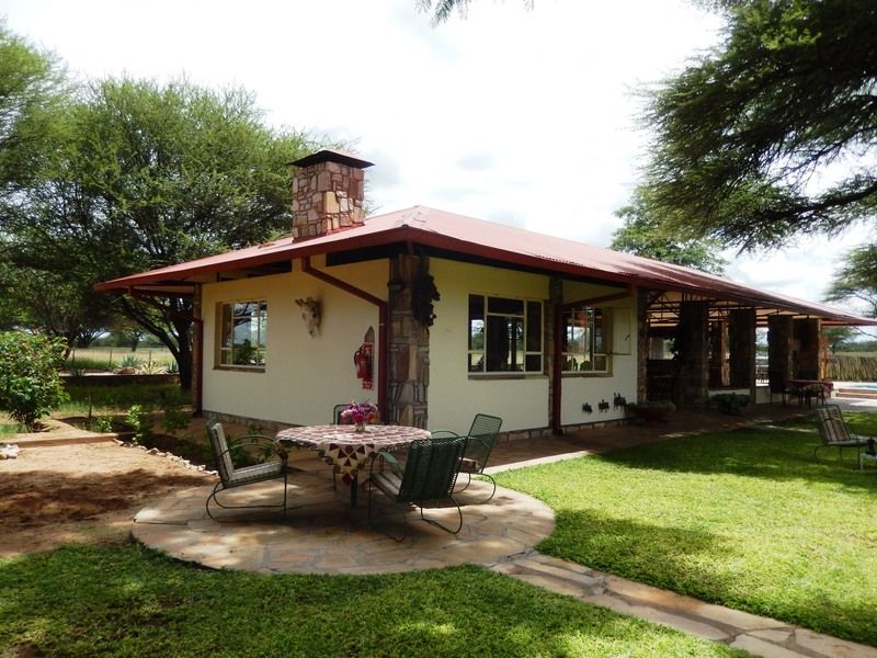 Dornhuegel Guestfarm Hotell Grootfontein Exteriör bild