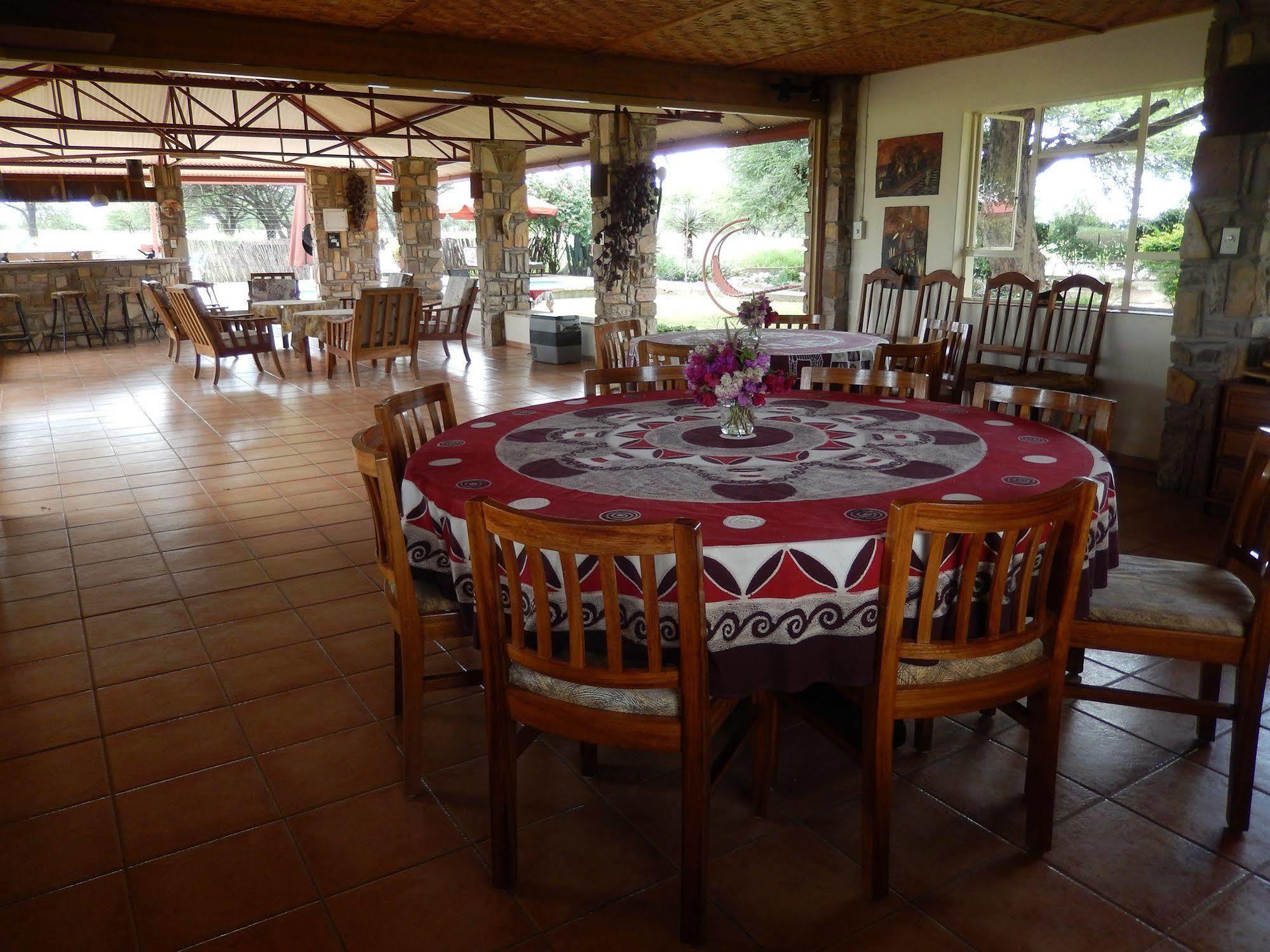 Dornhuegel Guestfarm Hotell Grootfontein Exteriör bild