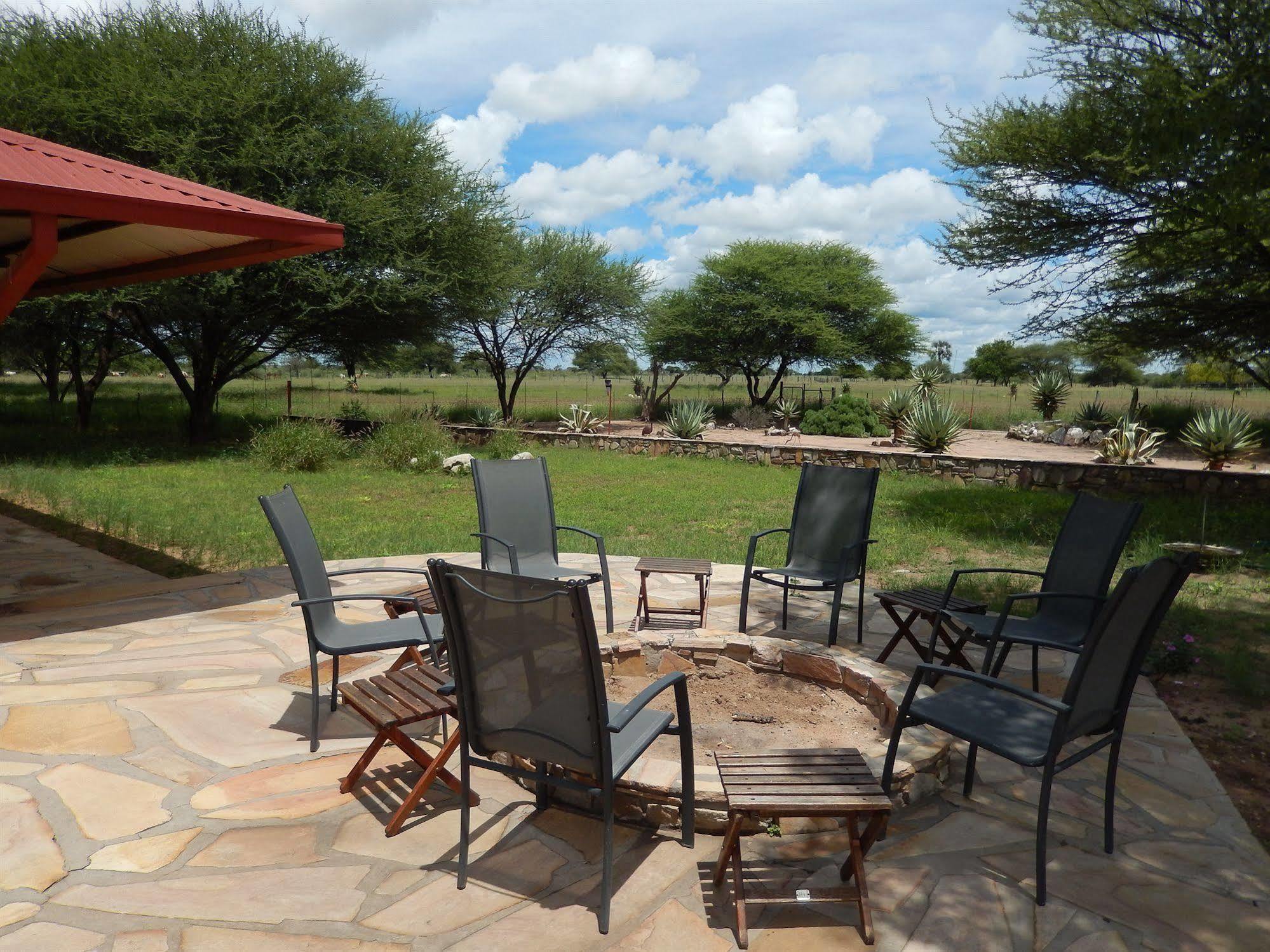 Dornhuegel Guestfarm Hotell Grootfontein Exteriör bild