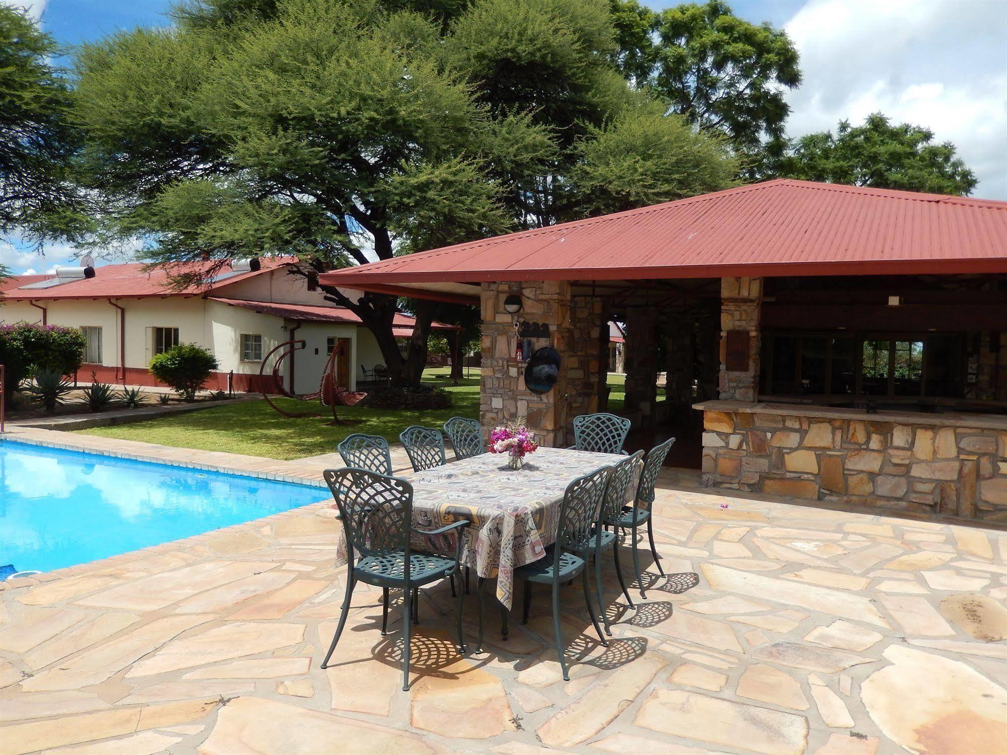 Dornhuegel Guestfarm Hotell Grootfontein Exteriör bild