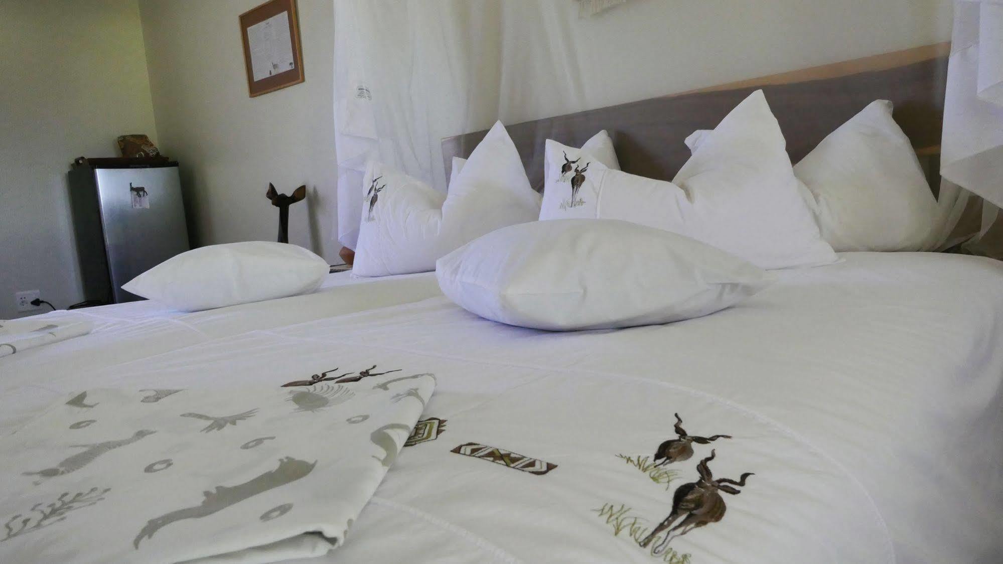Dornhuegel Guestfarm Hotell Grootfontein Exteriör bild